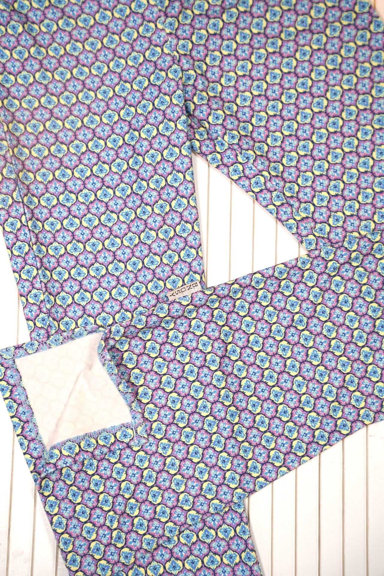 B. NOSY - Pantalones de Phoebe Azul y Amarillo