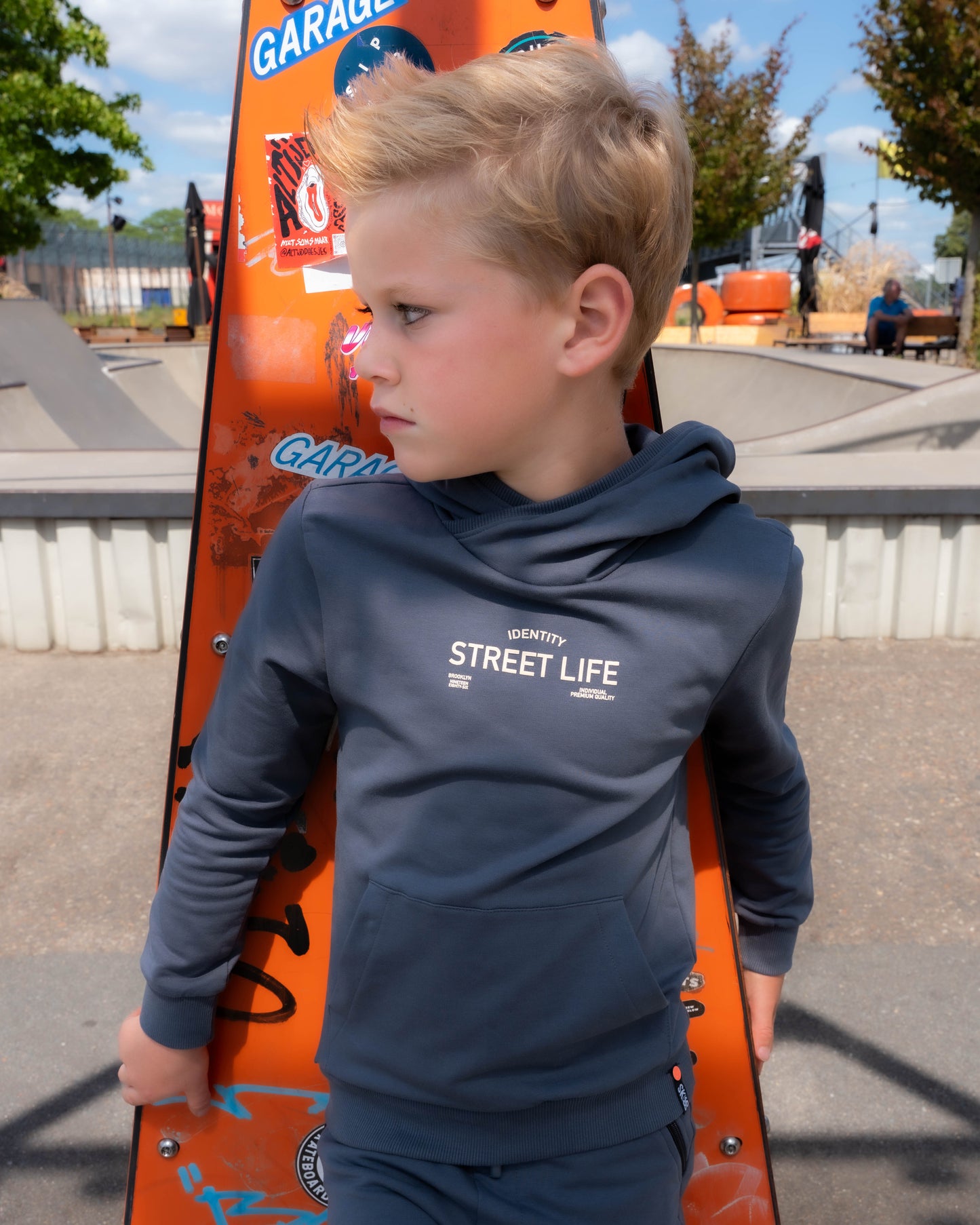 Skurk - Sweat à capuche backprint Sek