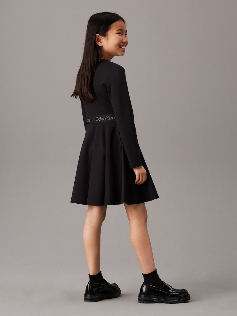 Calvin Klein - Robe noire Tape Punto