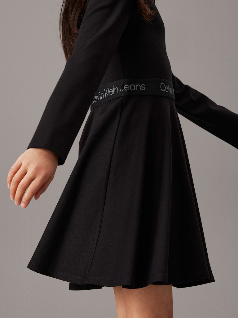 Calvin Klein - Robe noire Tape Punto