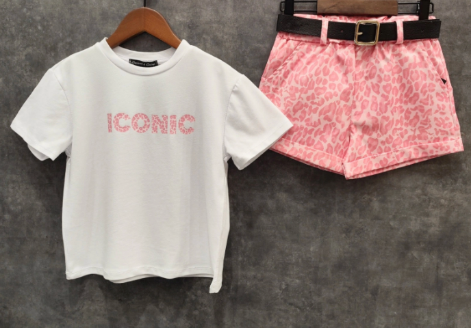 T-shirt backprint ICONIC + Short imprimé léopard avec ceinture ROSE