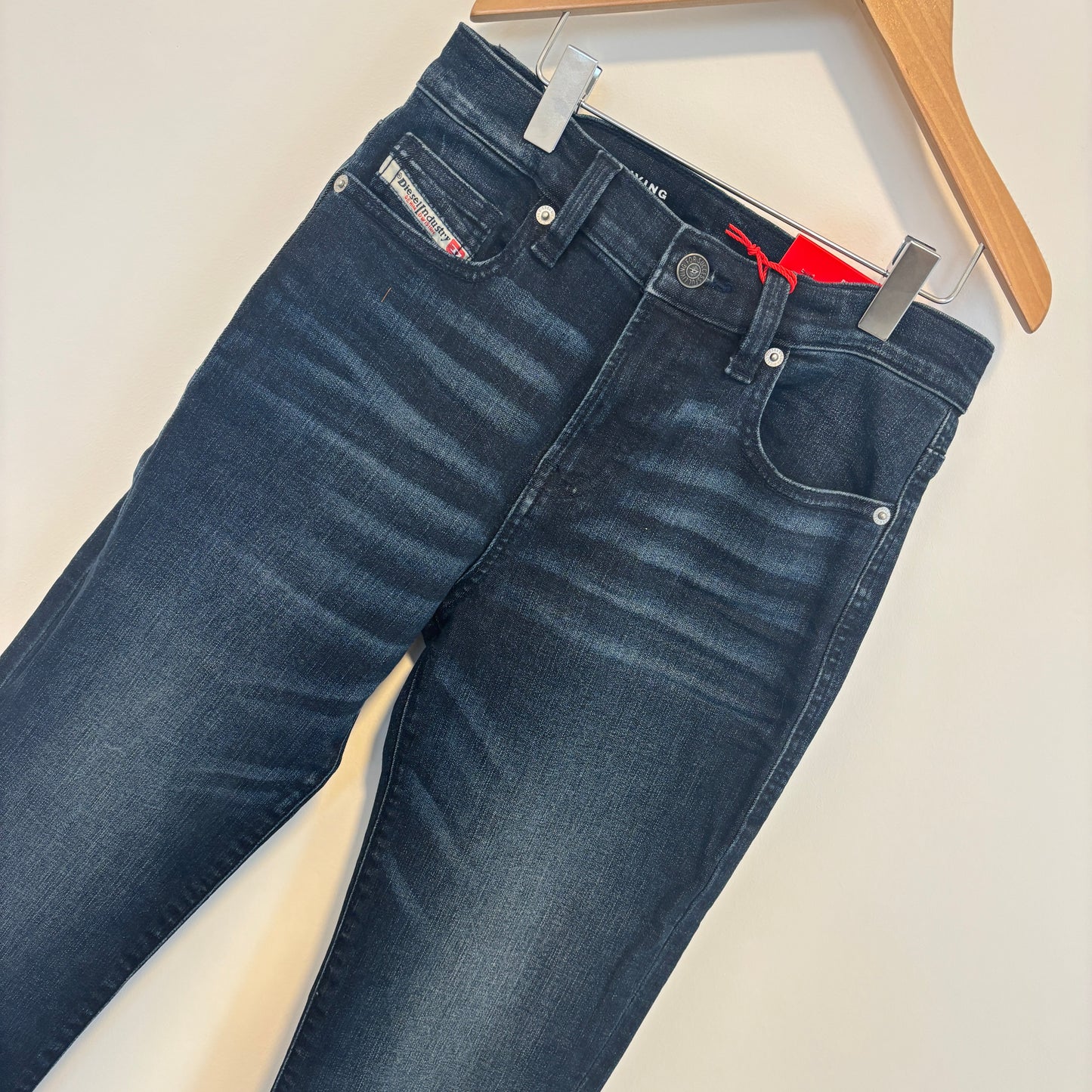 Diesel - Jeans regular fit D-Viker J00809