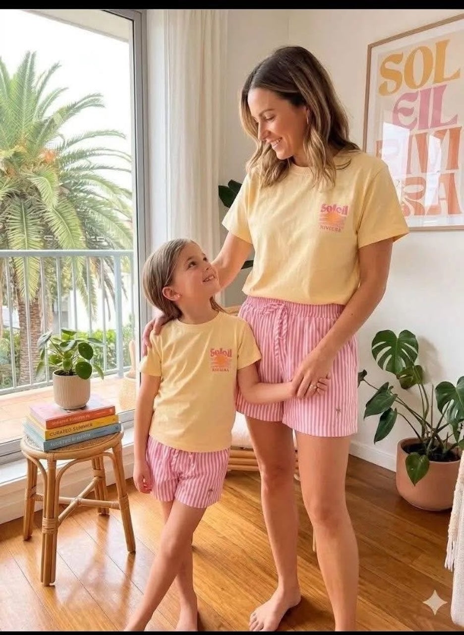 Madre e hija: camiseta amarilla Riviera