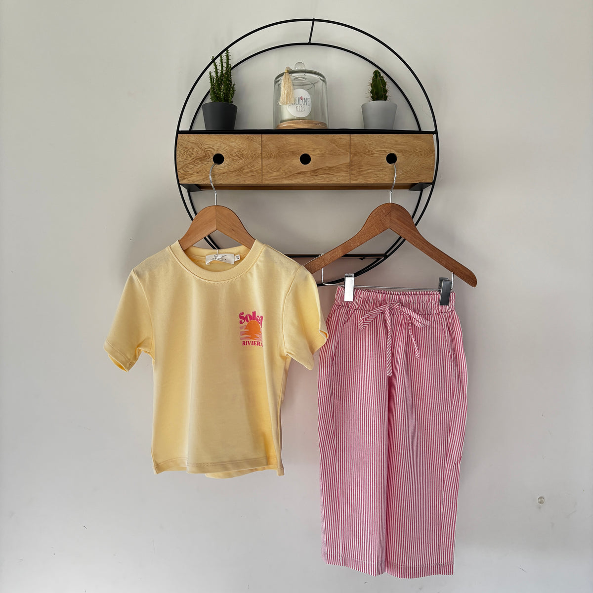 Madre e hija: camiseta amarilla Riviera