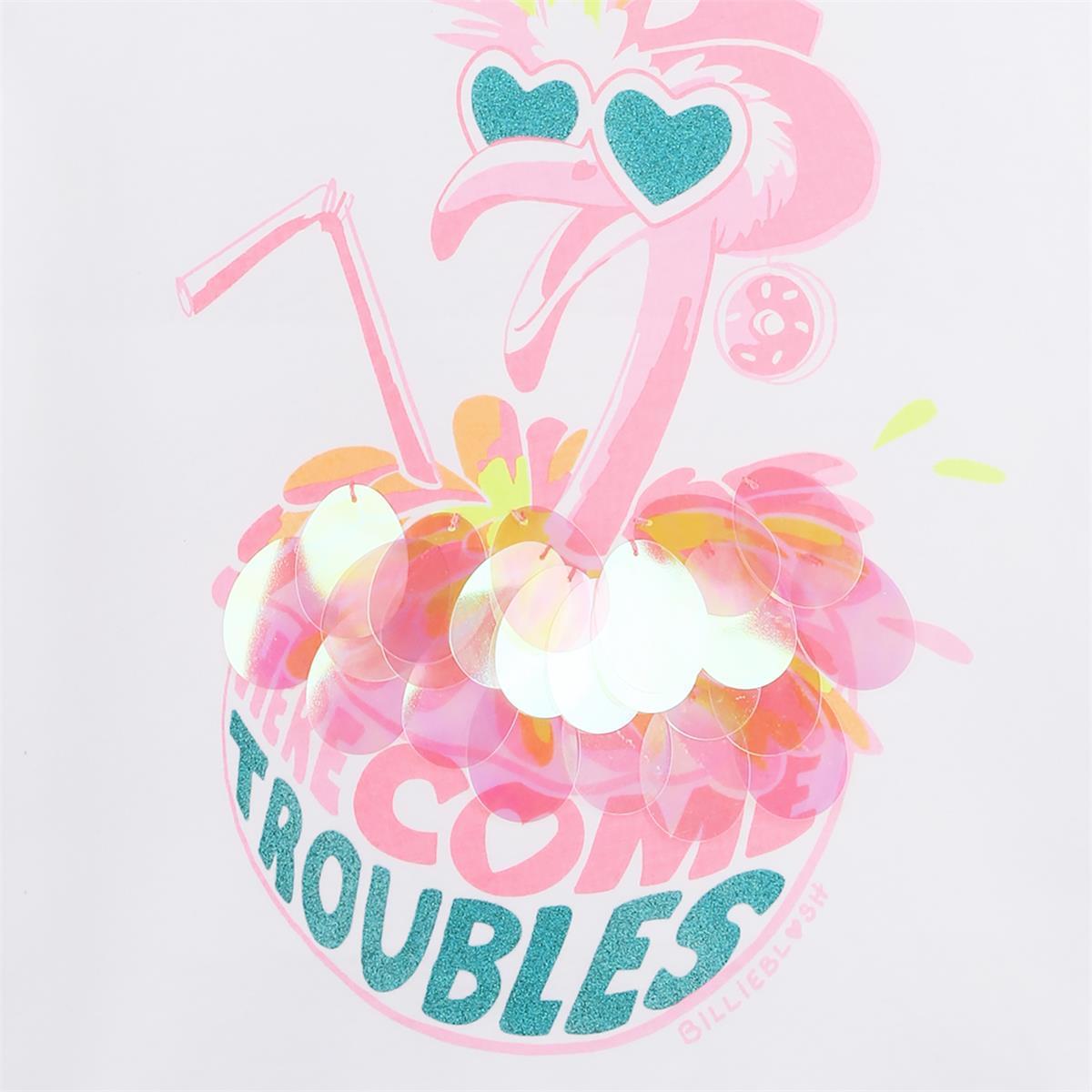 Billieblush – Weißes T-Shirt mit der Aufschrift „Here Come Troubles“.