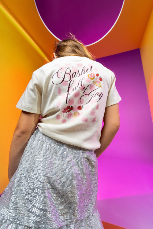 Quapi - Daya T-shirt met print op de achterkant