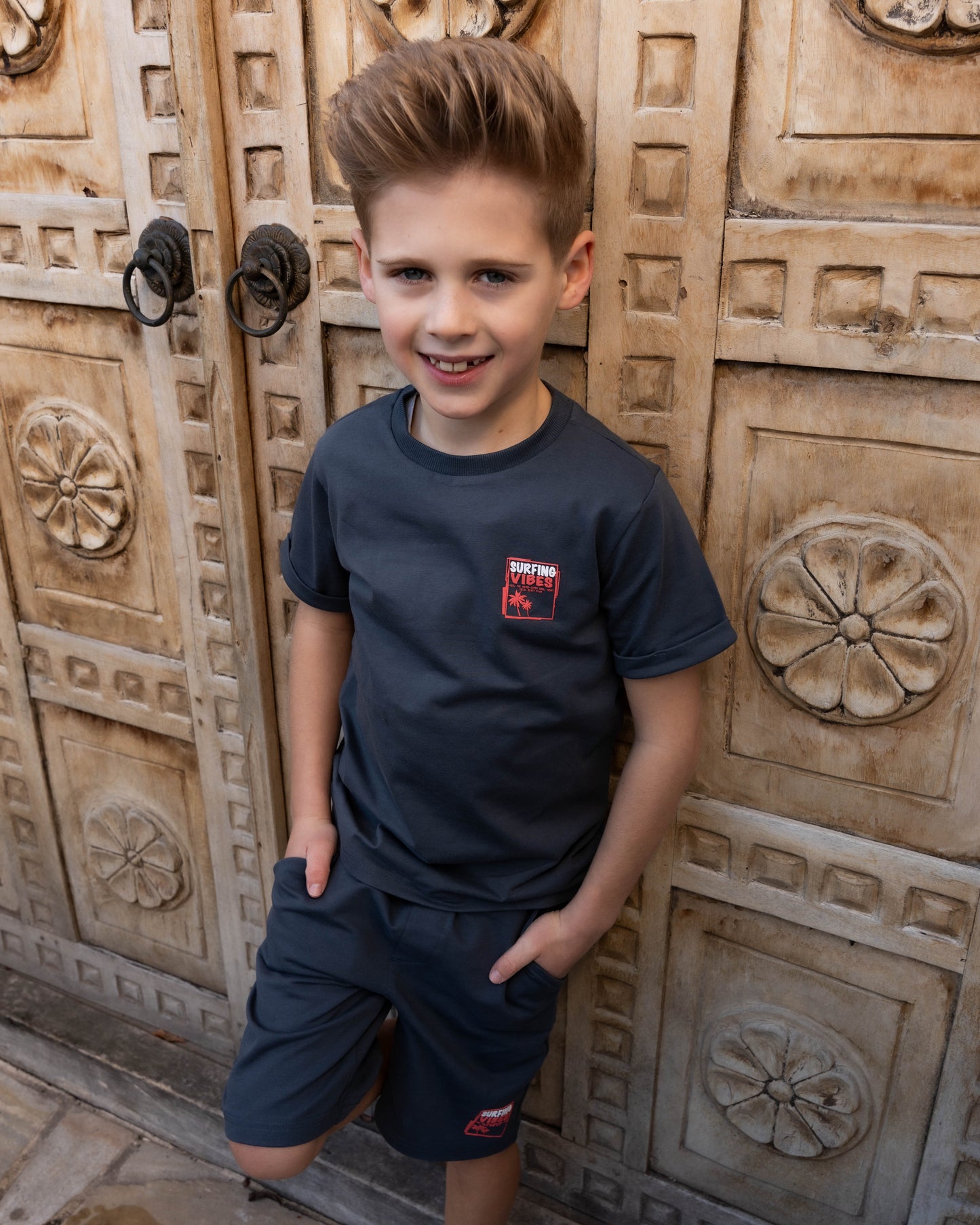 Skurk - T-shirt backprint gris Taks