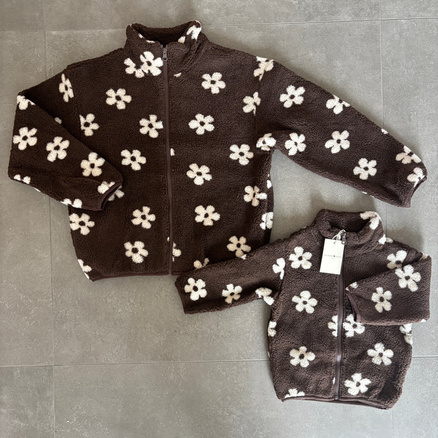 Mère & Fille - Veste chocolat en moumoute ‼️ précommande : envoi le 24/08