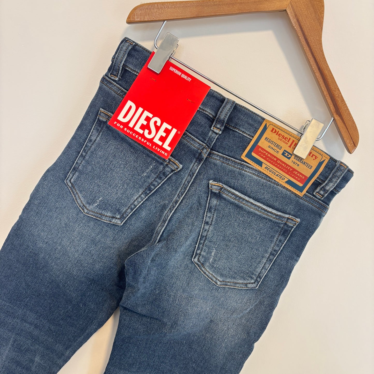 Diesel - Jeans regular  blue denim D-LUCAS
