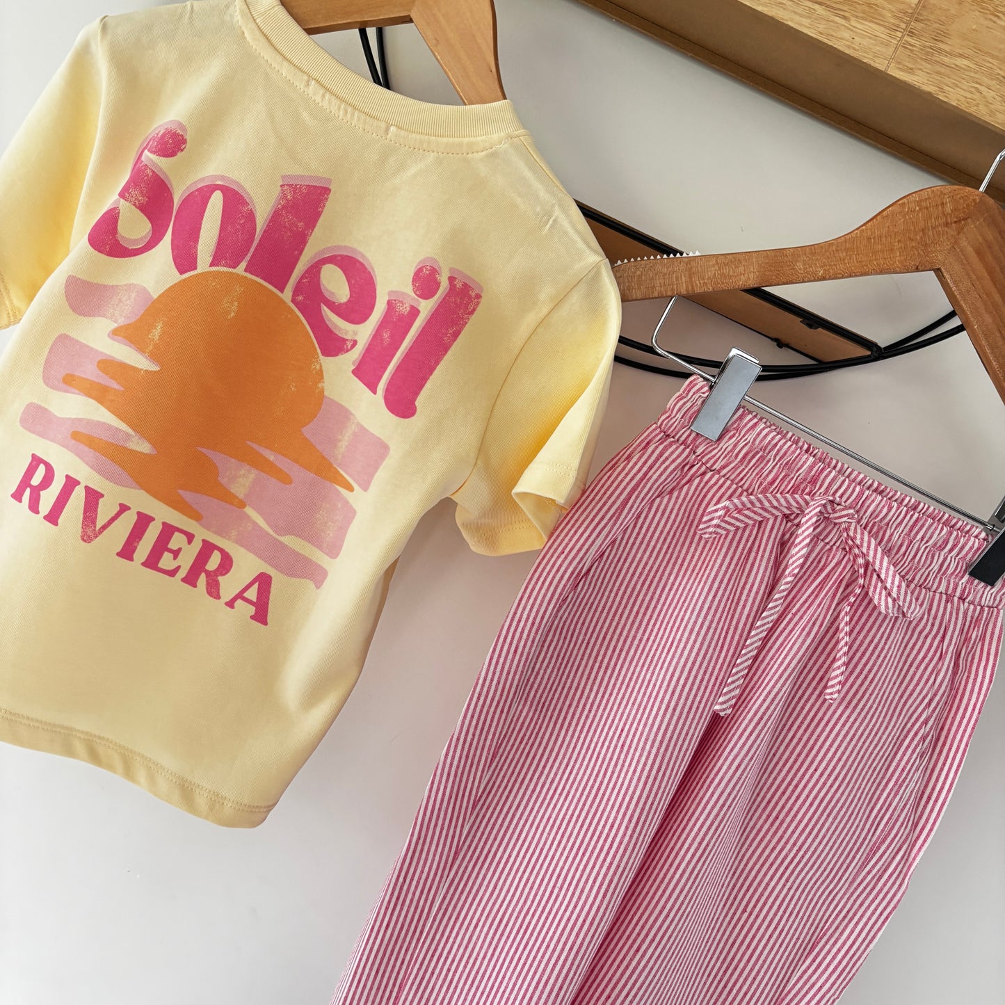 Mutter und Tochter – Rosa Hose
