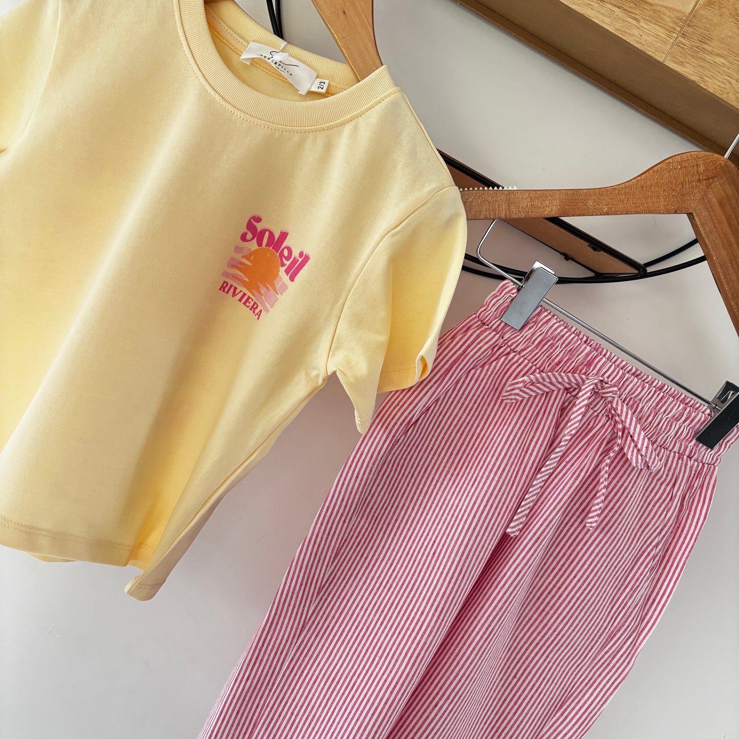 Mutter und Tochter – Rosa Hose