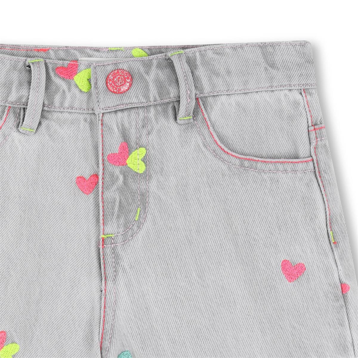 Billieblush – Graue Jeansshorts mit ausgefallenen Herzen
