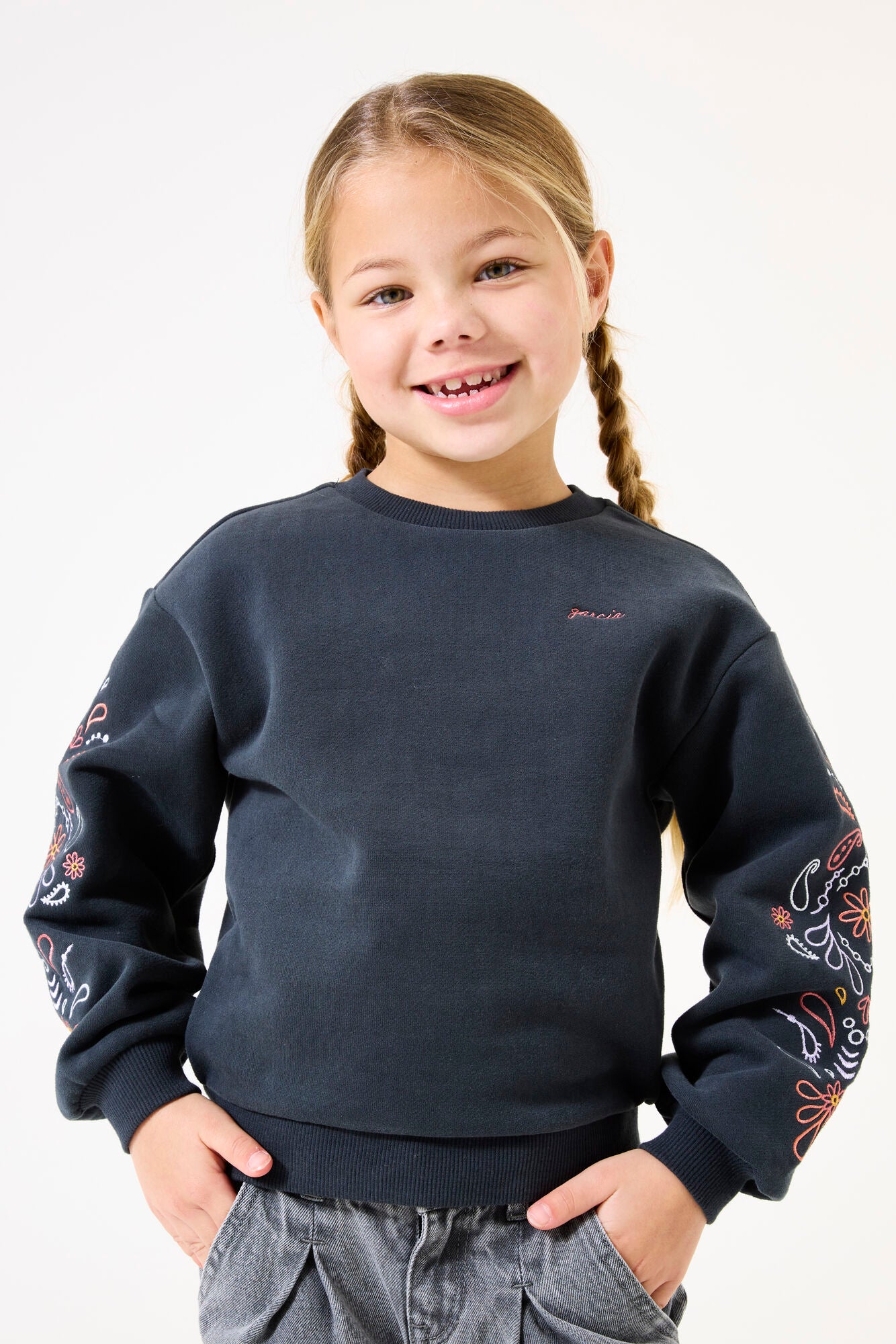Garcia - Dunkelgrau & Stickerei Sweatshirt